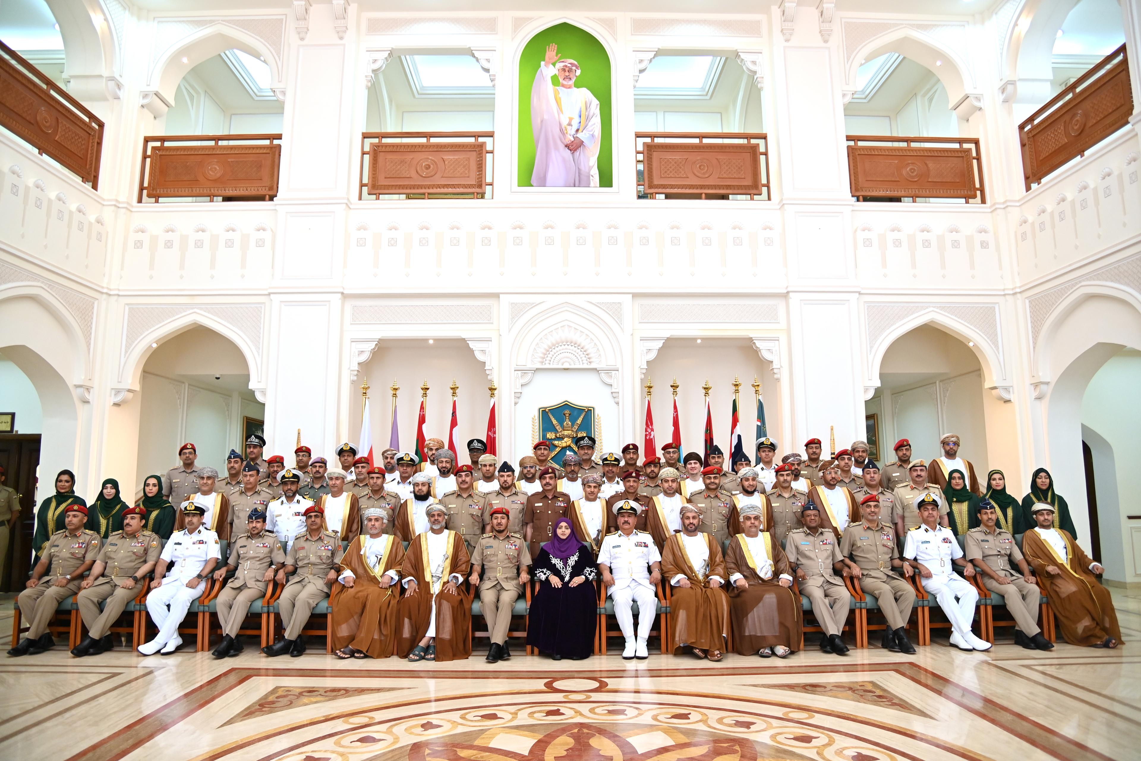 الدورة العاشرة